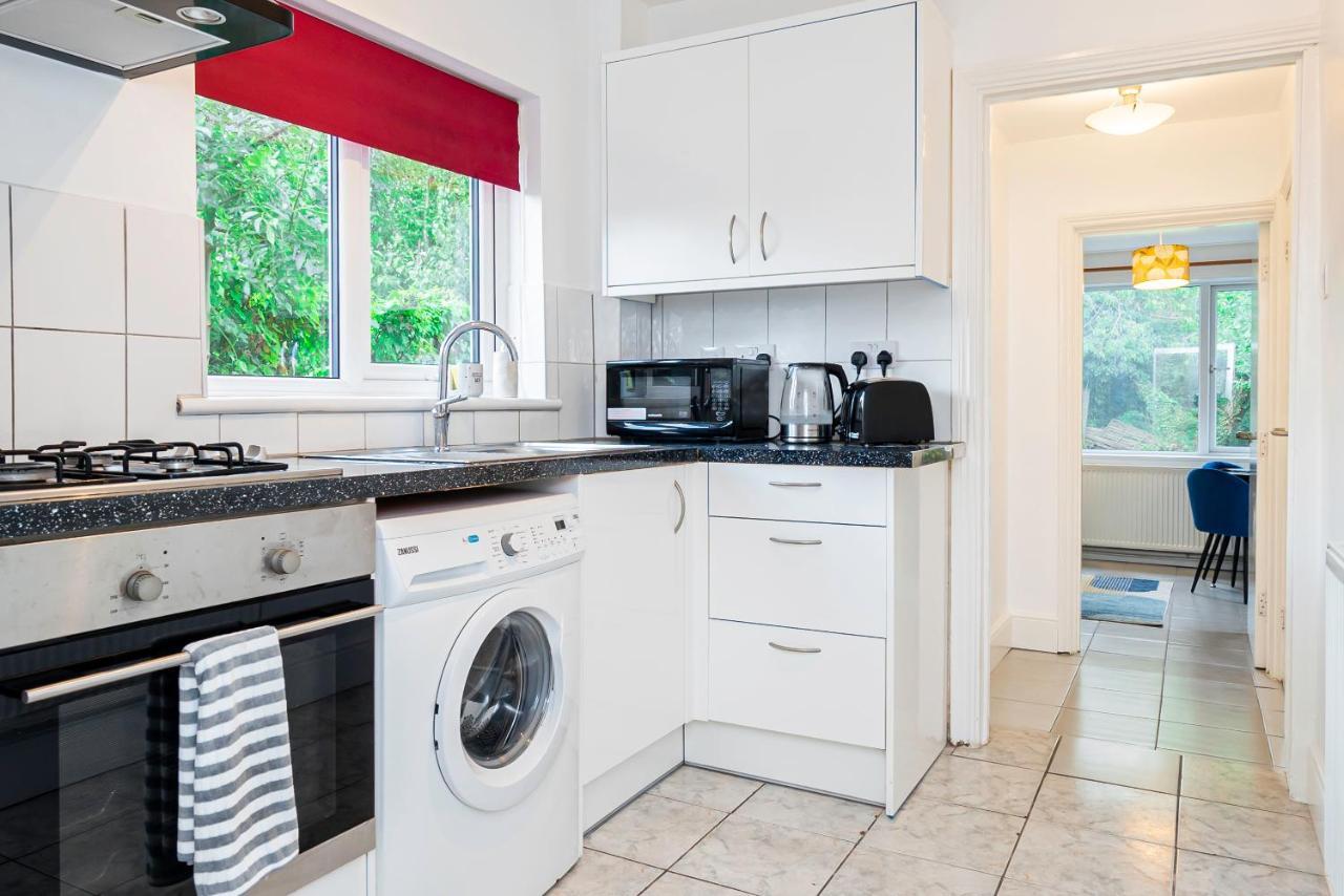 Charming 2-Bedroom Flat With A Garden And Free Parking At Abingdon Oxford Exterior photo