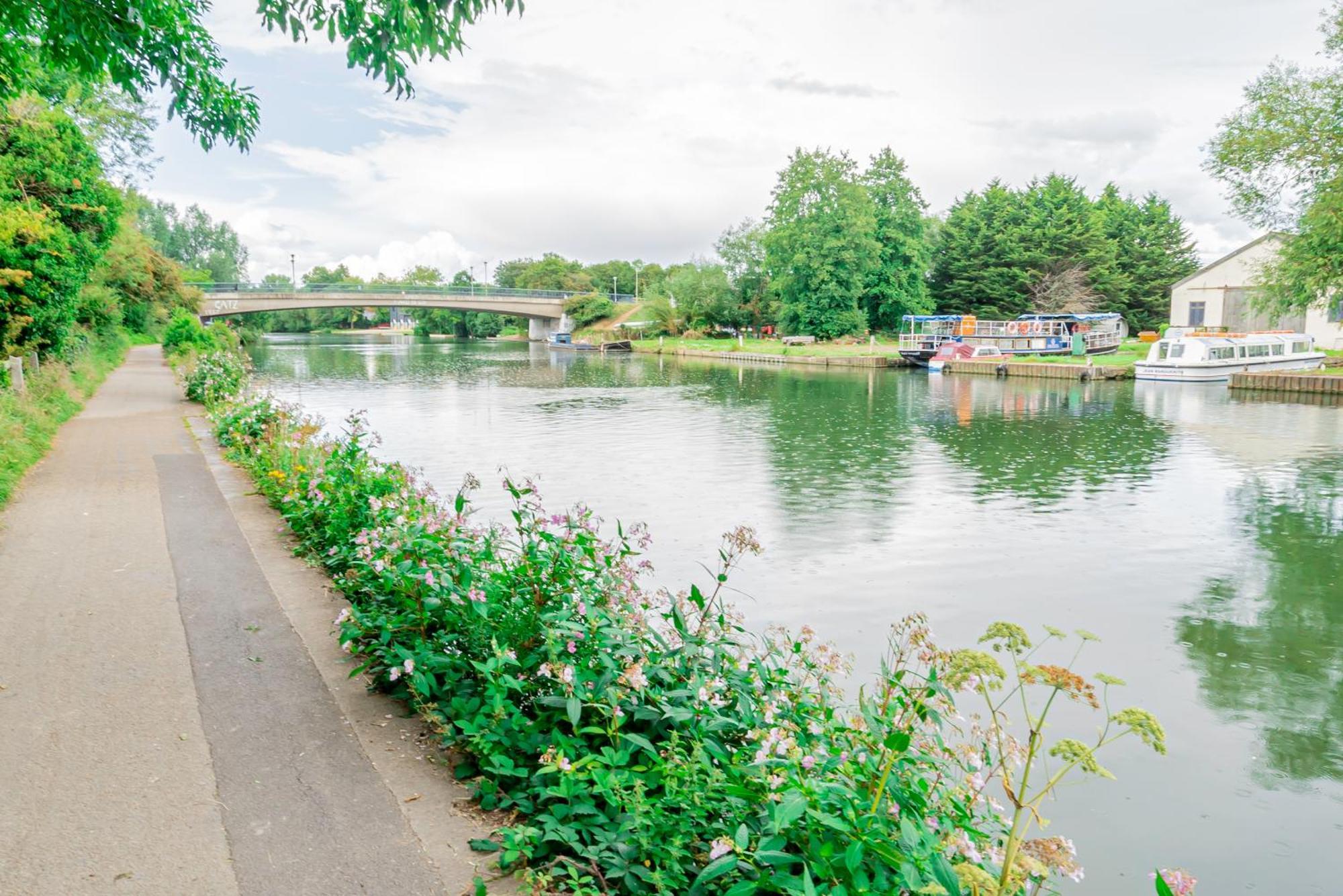 Charming 2-Bedroom Flat With A Garden And Free Parking At Abingdon Oxford Exterior photo